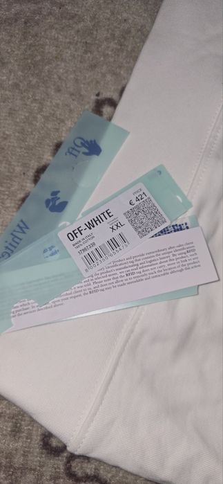 ССуйтшърт Off-White закупен от Farfetch