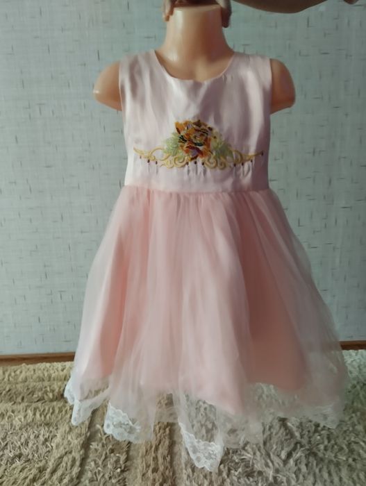 Продам нарядное платье