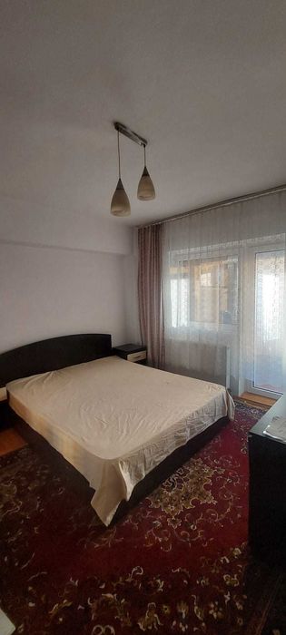 Închiriez apartament 2 camere decomandat – Centru, Bârlad