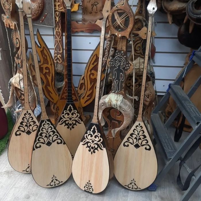 Нағыз қазақ- домбырам!