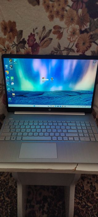 ноутбук HP 8GB/256 видеокарта 2гб