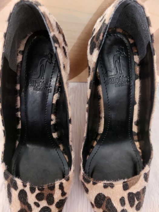 Трендовые леопардовые туфли