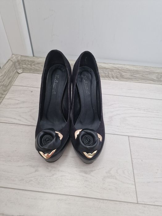 Продам туфли 37 размер