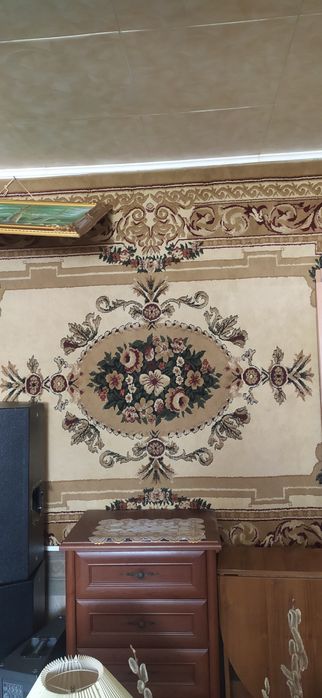 Палас б/у в нормальном состоянии