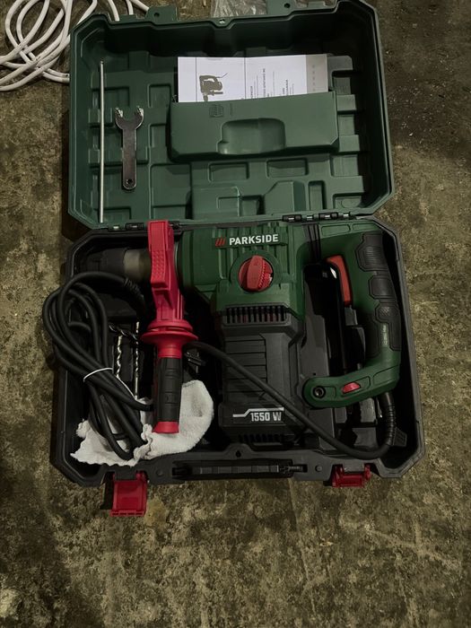 Ciocan rotopercutor Parkside 1550W, valiză + accesorii
