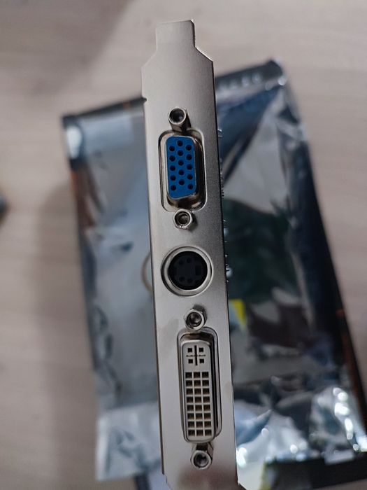 Видеокарта NVIDIA GeForce FX 5500 — рабочая