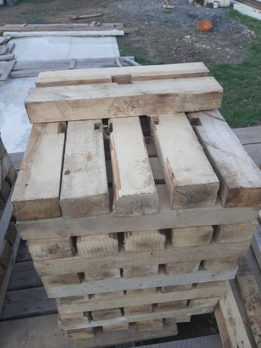 Продам брусы метровые