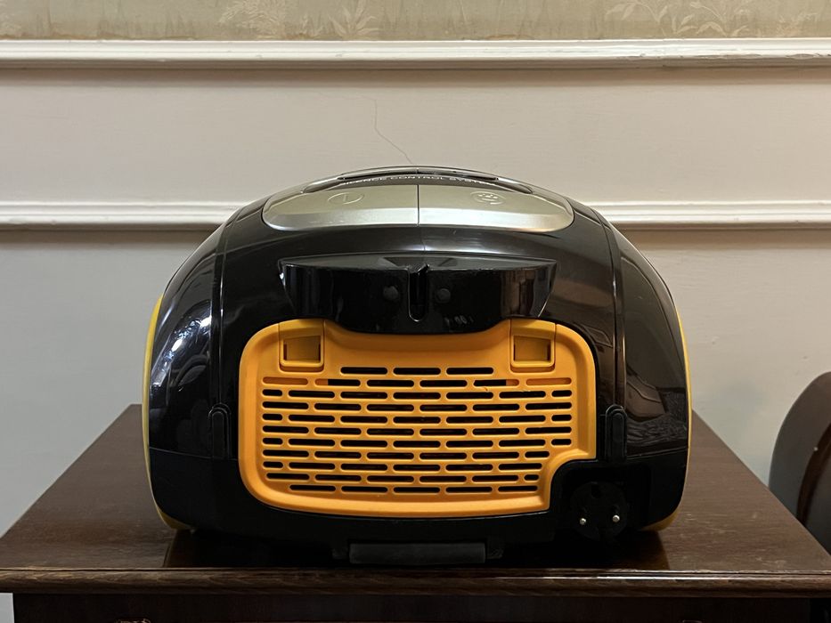 Пылесос Beston VCB6020-B