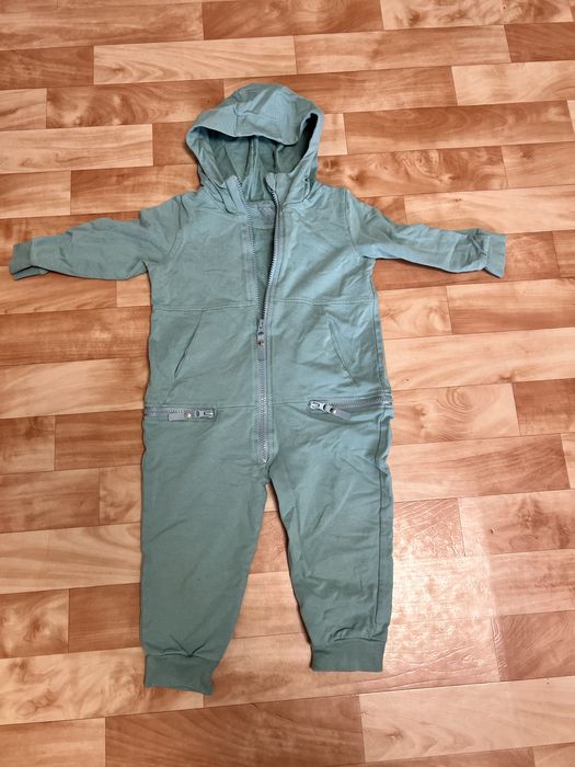 Продам детский комбенезон