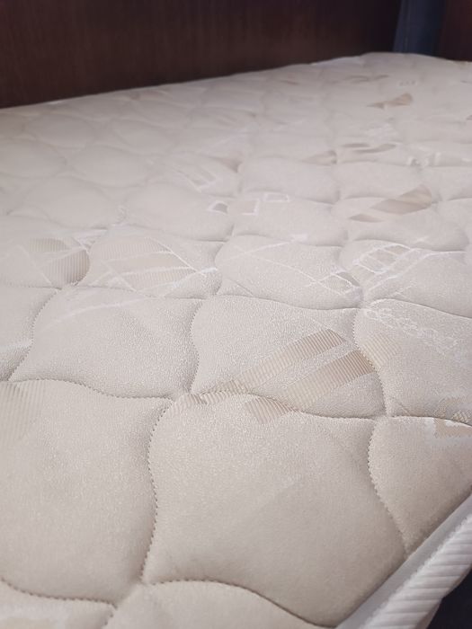 Ъглови легла с матраци и ракла