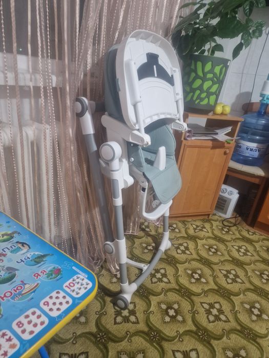 стульчик для кормления " IVOLIA" .