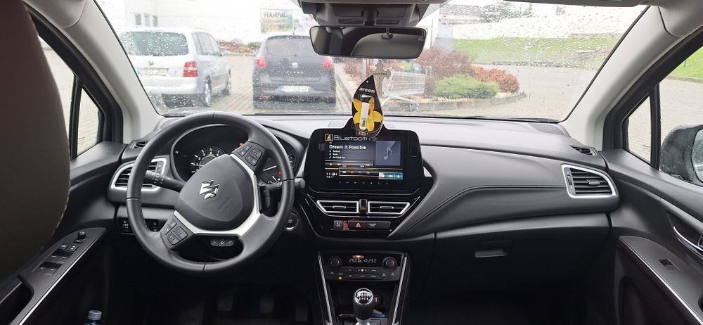 Suzuki S-Cross Hybrid 2025