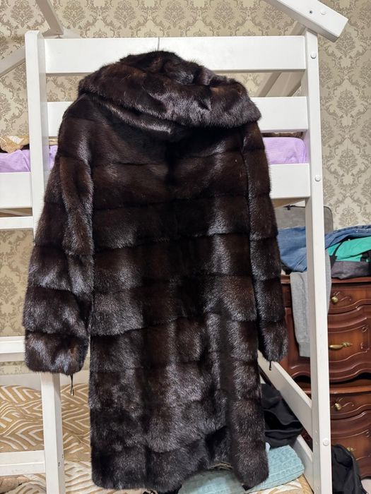 Продам норковую шубу
