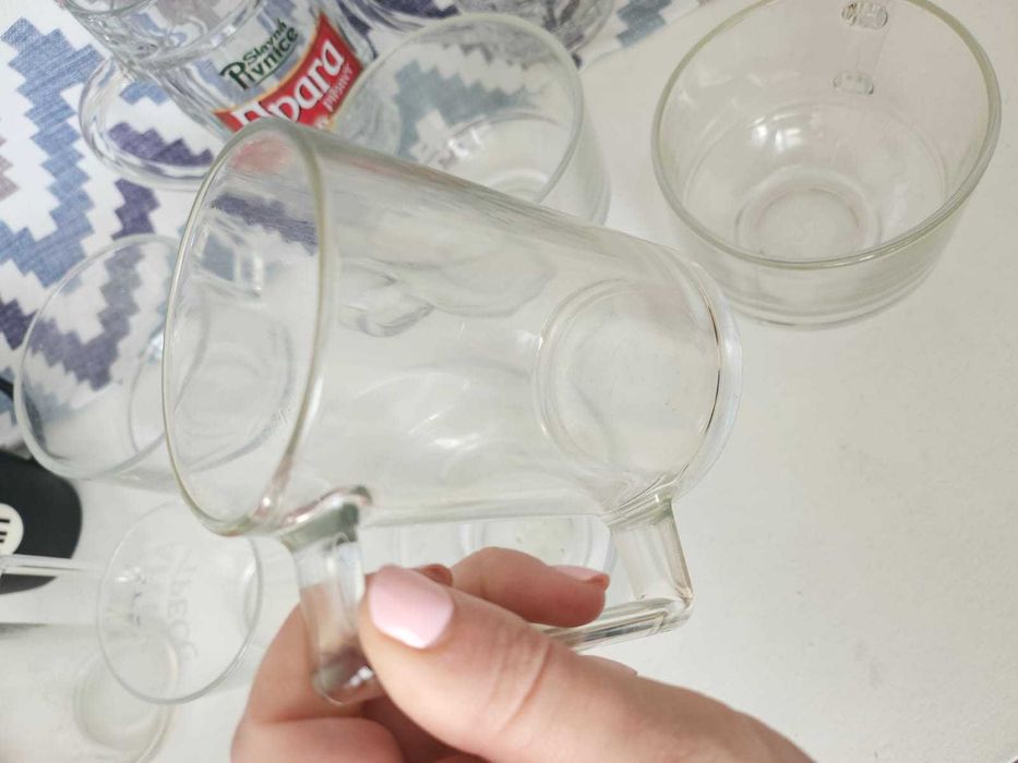 Набор посуды (разные стаканы)