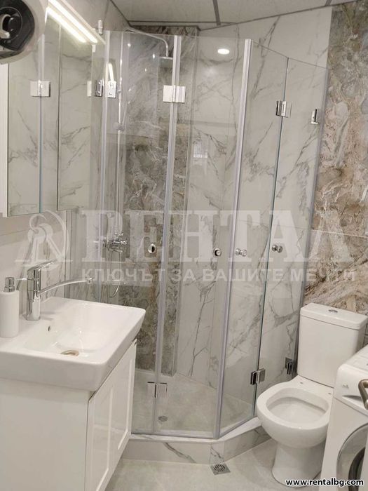 Тристаен нов апартамент срещу Тримонциум