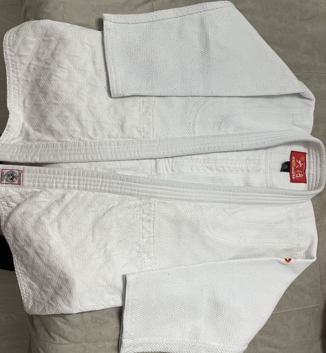 Продам кимоно для дзюдо