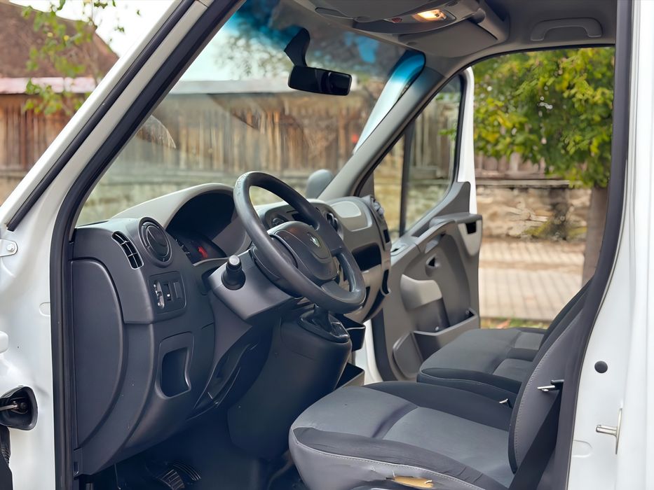 Renault master 2.3 170 cp 2017/ euro 6 8+1 locuri