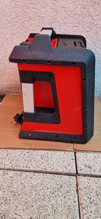 Milwaukee radio de santier pe acumulatori