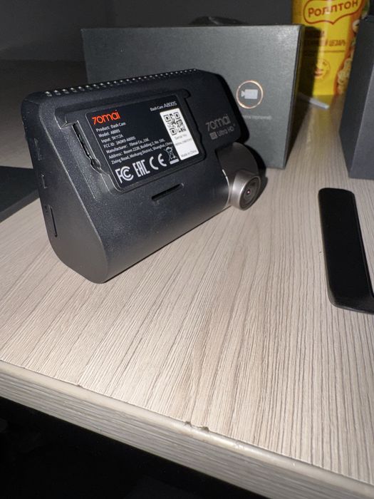 Продам видеорегистратор 70mai 4k