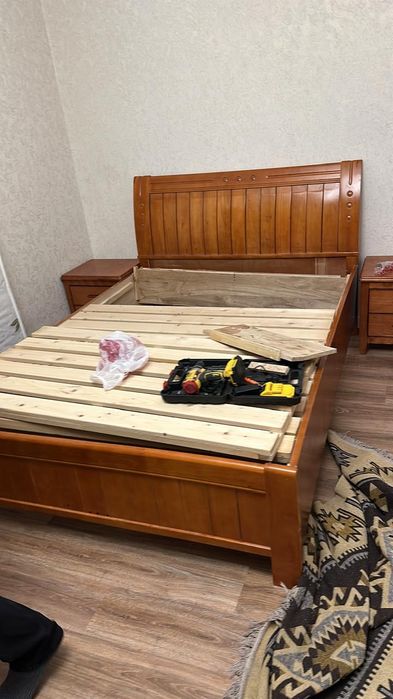 Продам спальный гарнитур производство Малайзии