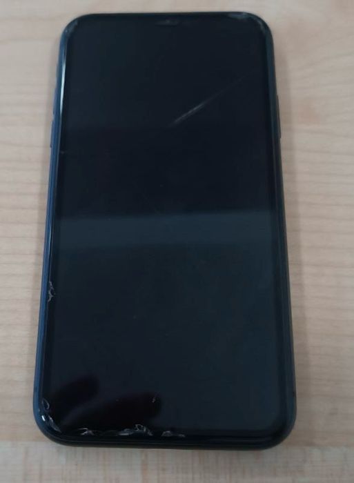 Продам айфон  11