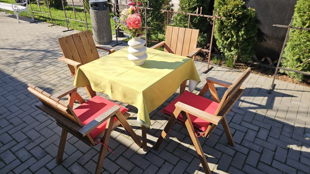 Mobilier Horeca , masa terasă lemn masiv