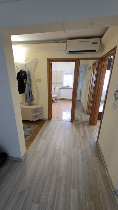 Apartament 4 camere Casa de cultura, etaj. 1 , Decomandat,  Loc de parcare