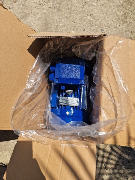 Електрически мотор