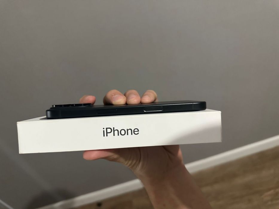 Айфон 16 128 гб.