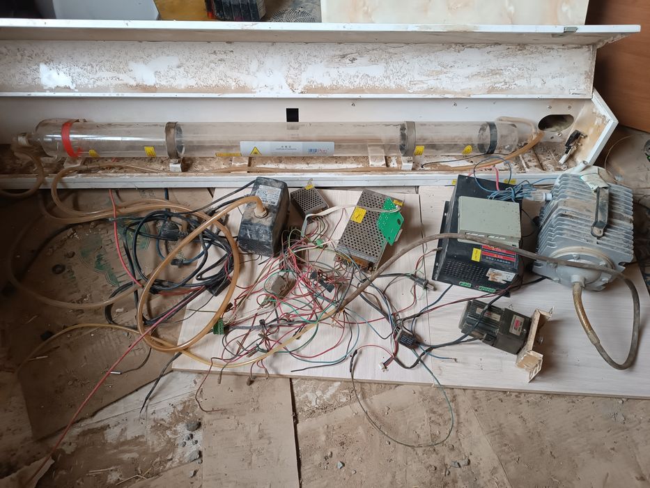 Лазерная труба на 100 ват