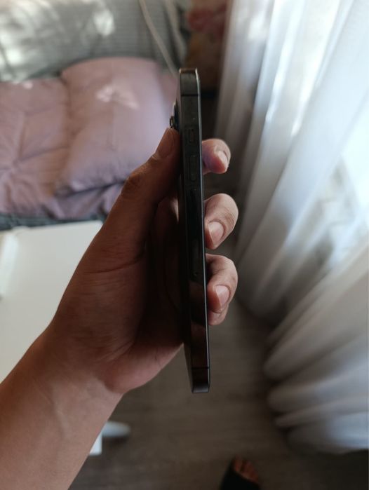 Продам iphone 13 pro 256 gb