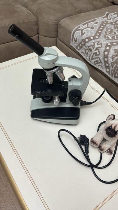 Микроскоп монокулярный