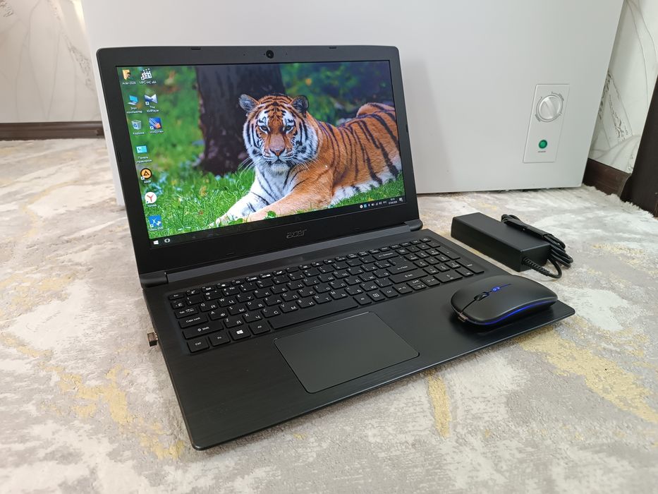 Ноутбук Acer Core i3-8130U Windows 10.