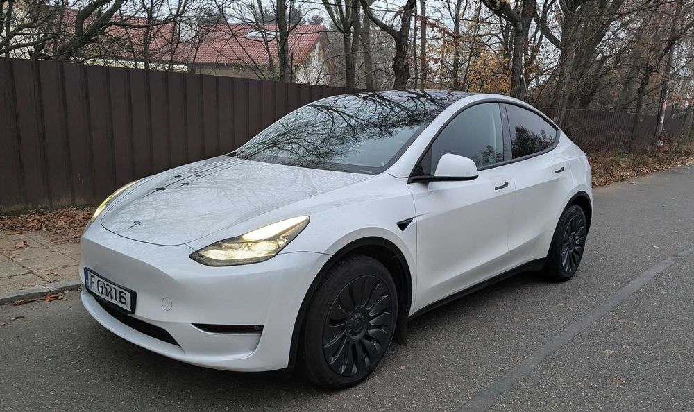 Tesla Model Y 2023 Dual Motor • Acceleration Boost • Pompa de caldura