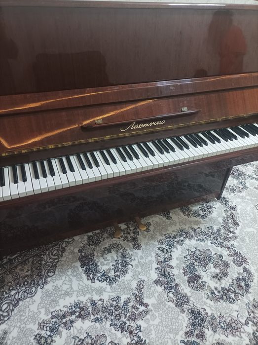Срочно продается фортепиано