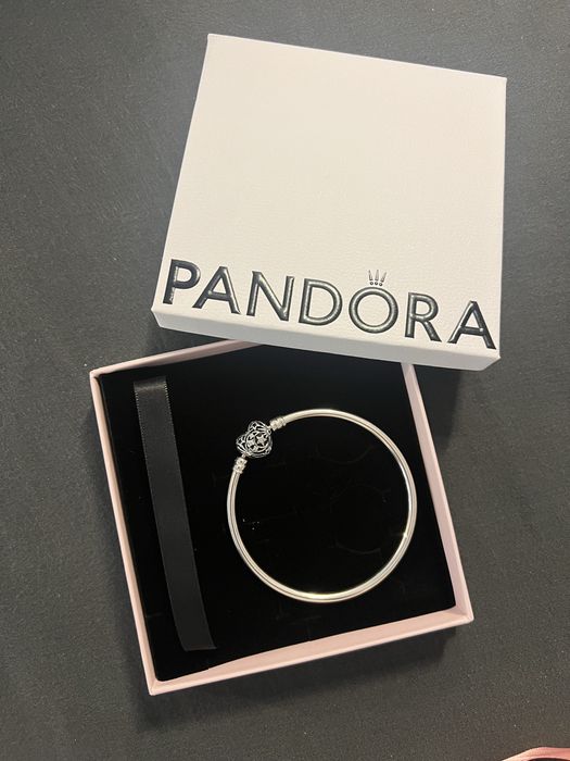 Твърфа гривна pandora 17