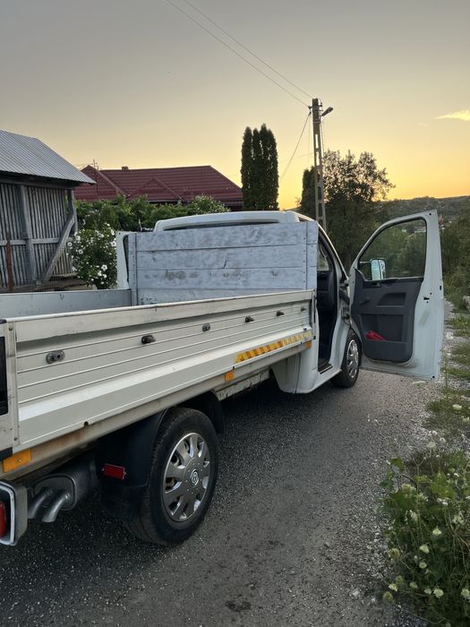 Vând camioneta volkswagen t5 2005