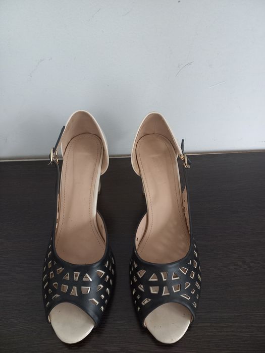 Продам туфли женские