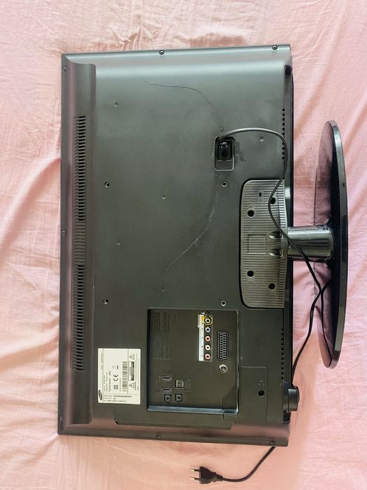 Samsung  32  , модел  : UE32EH5000 ,  Full HD