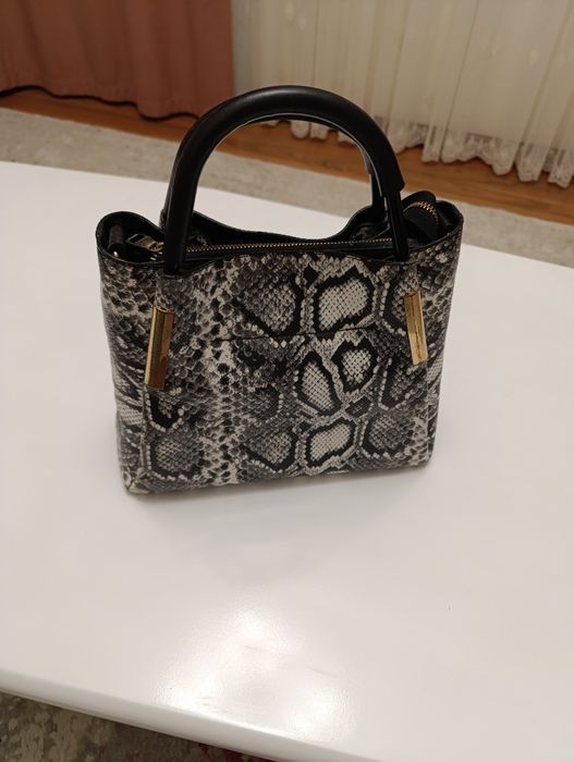 Женская  кожаная сумка