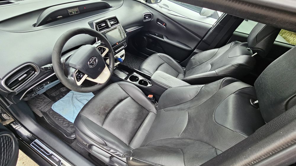 Toyota Prius 4 An 11 / 2018