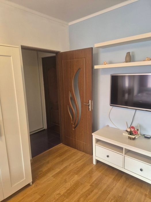 Închiriez garsoniera Tomis 3