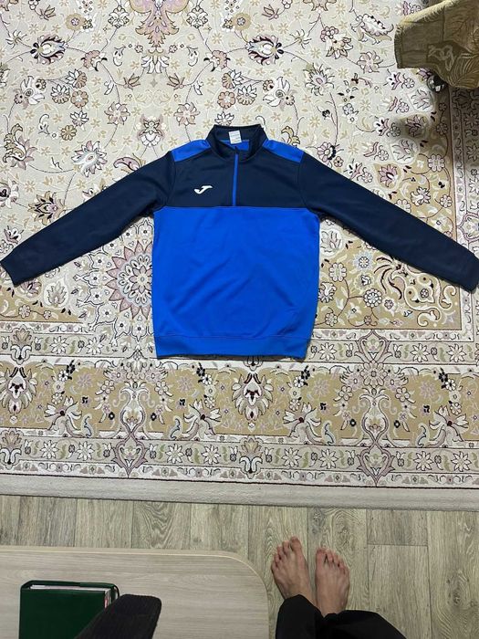 Футбольная форма Хан Тенгри