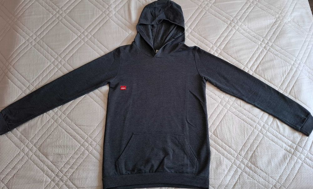 Два броя за 15 €! Два броя детски суичъри с качулка за 11-12-13 г