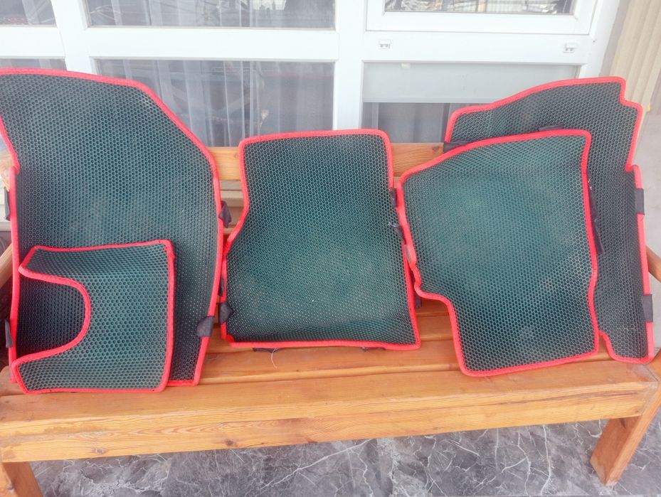 Продам Ева полик в отличном состоянии