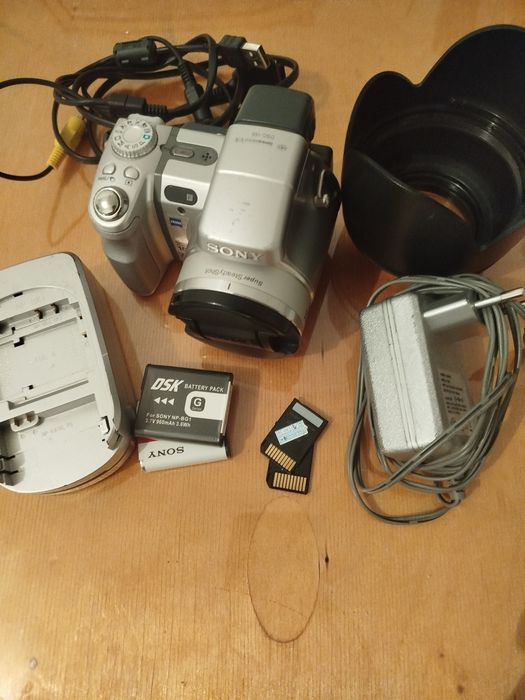 Продам фотоаппарат Sony cyber-shot DSC- H9