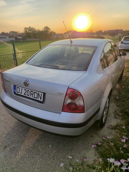 VOLKSWAGEN Passat 2001 — imagine 2