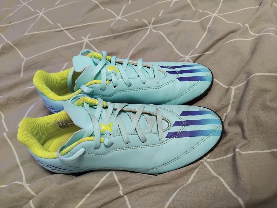 Продавам стоножки на adidas.