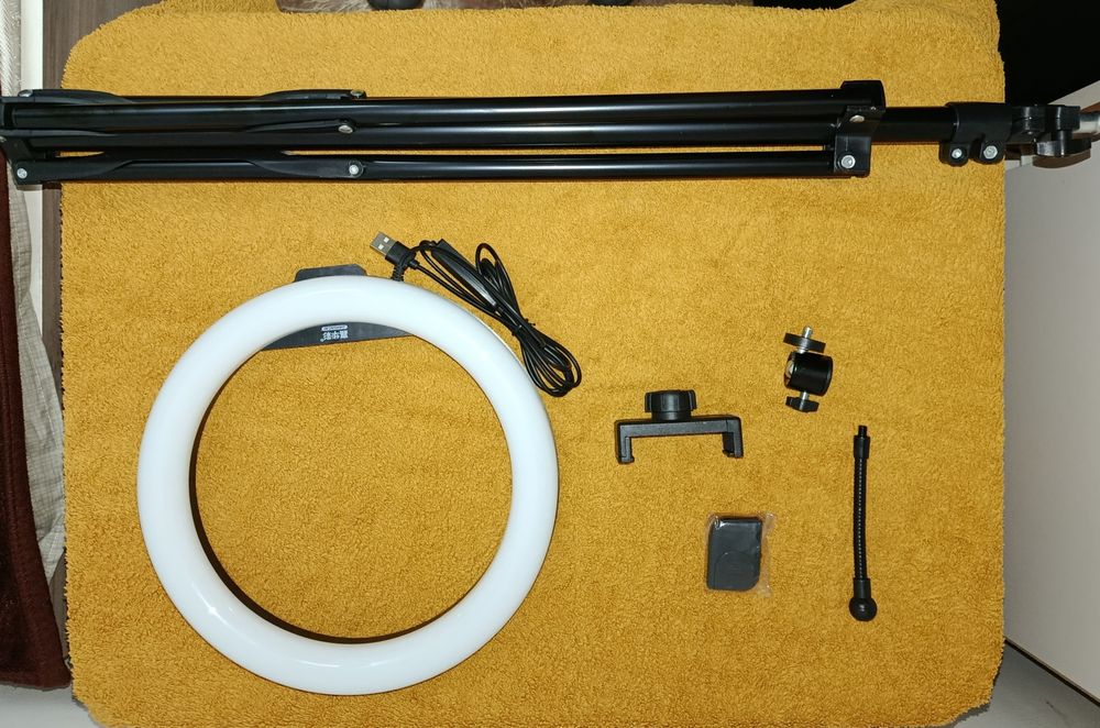 Штатив с лампой + пульт на блютузе