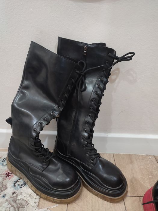 Сапоги одевали пару раз